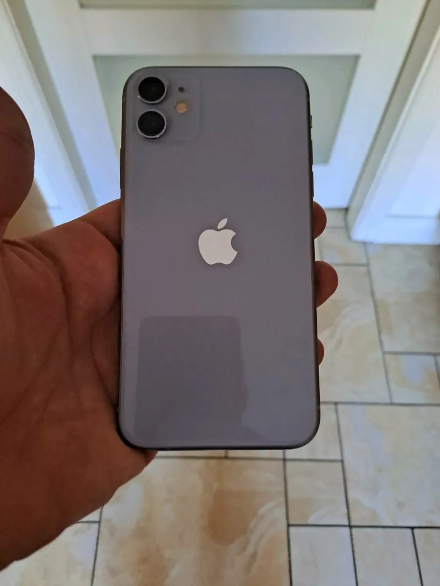 Iphone 11 - Image 1