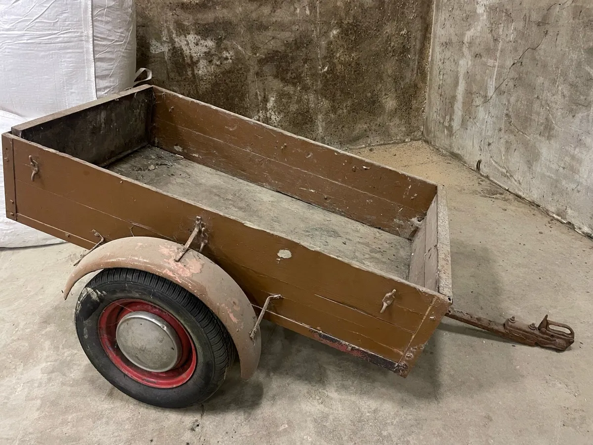 Car trailer