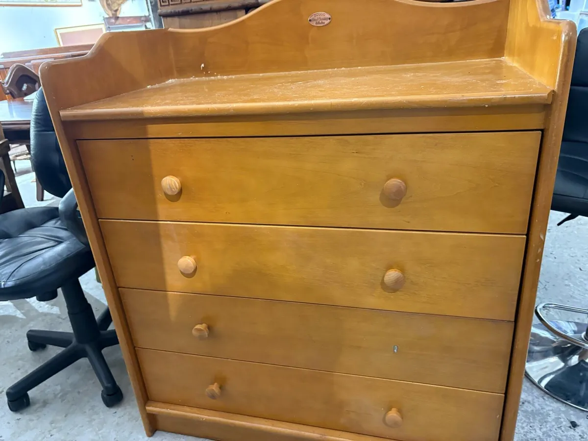 Light wood dresser changing top - Image 1