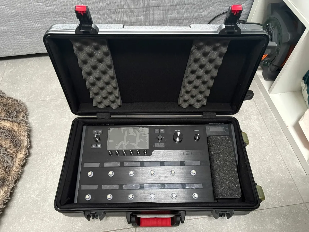 Line 6 Helix multi effects and modelling unit - Image 1