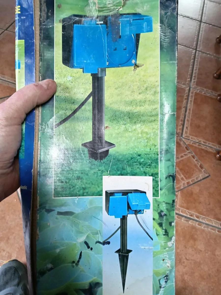 Outdoor double ectrical socket waterproof new - Image 4
