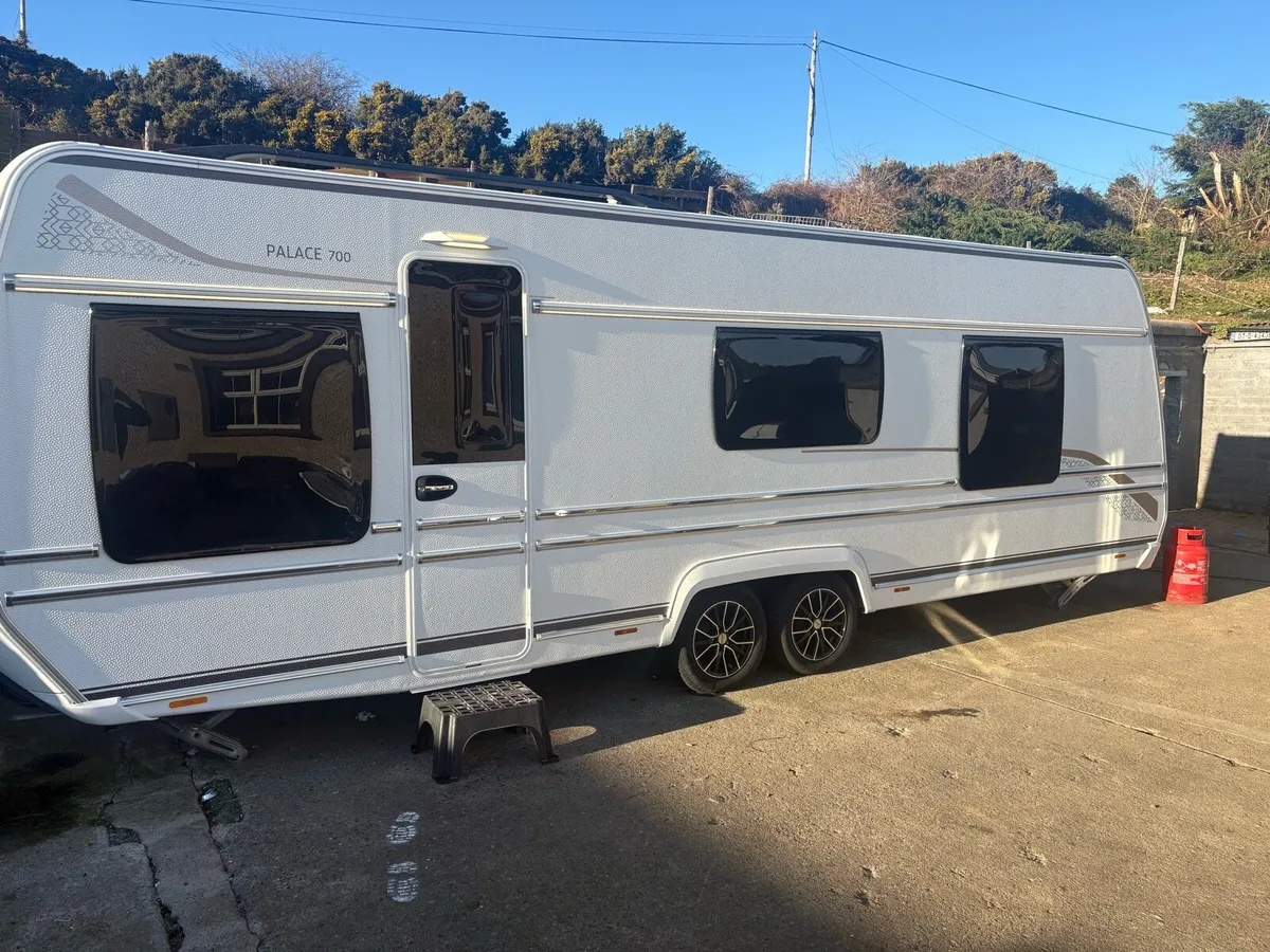 2022 fendt palace 700 - Image 1