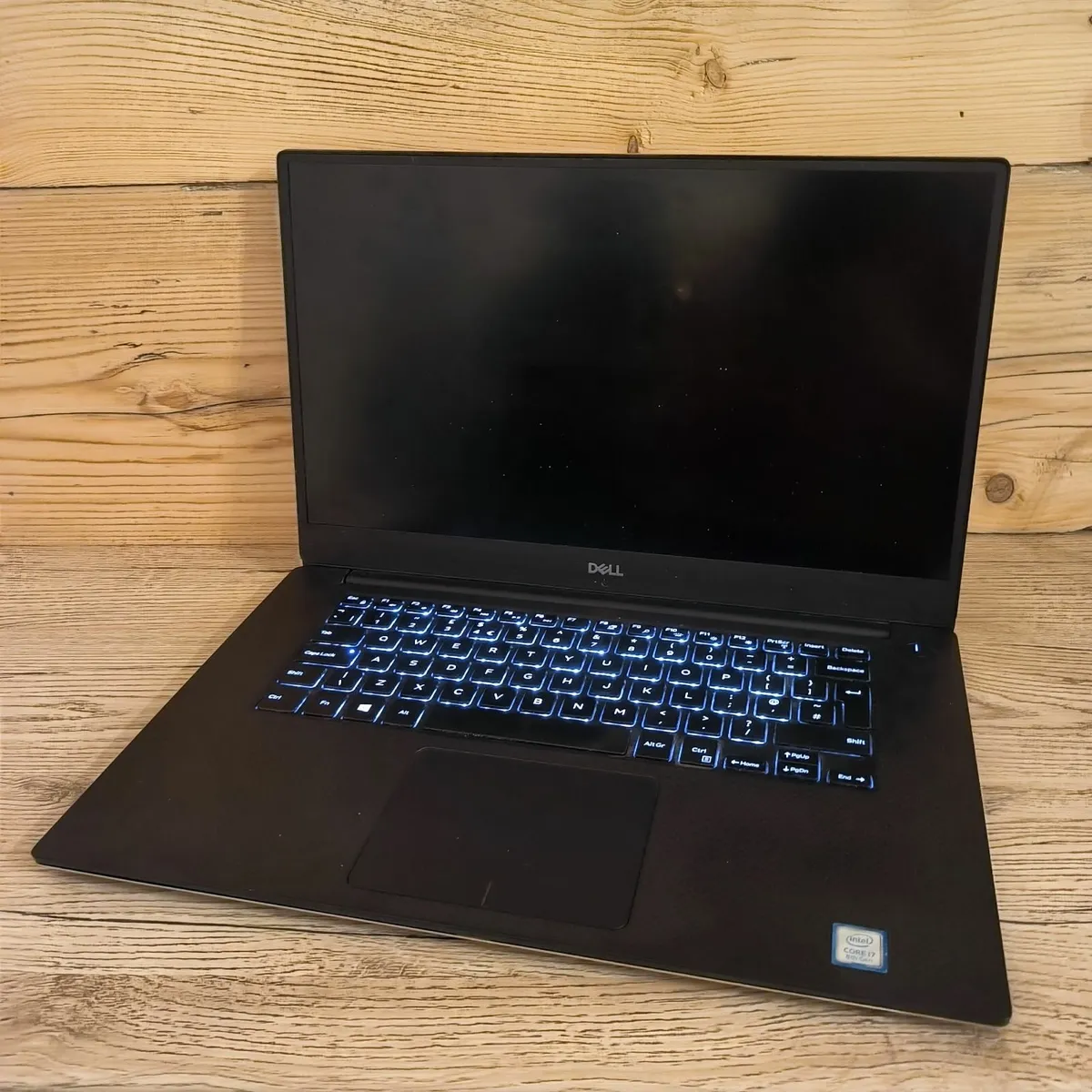 Intel i7-8850H / NVIDIA Quadro P1000/ 16-512Gb /