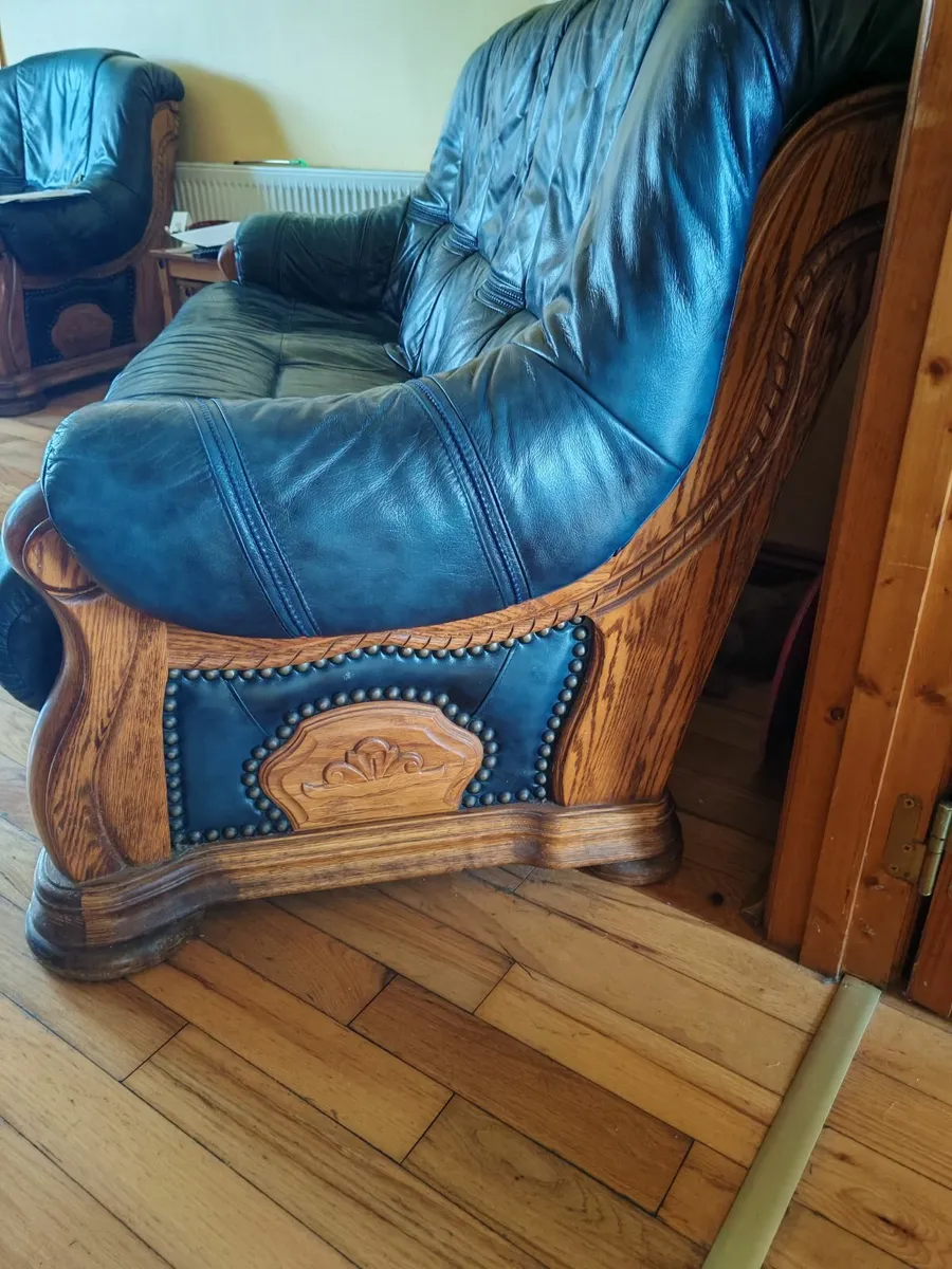 Suite of furniture - Image 2