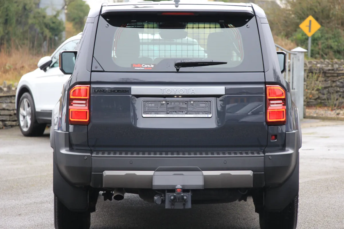 Landcruiser * IN STOCK * New Generation * 2 seat C - Image 4