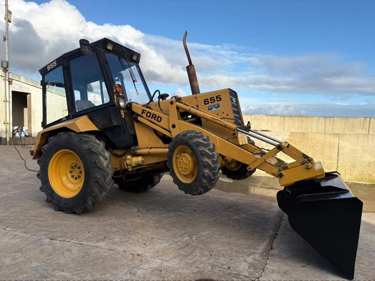 Ford New Holland Loader - Image 1