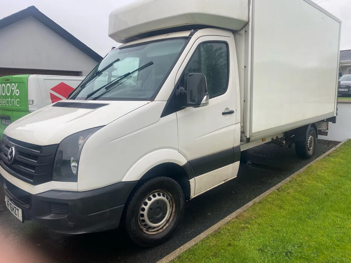 2016 VOLKSWAGEN CRAFTER LUTON. TAILLIFT - Image 2