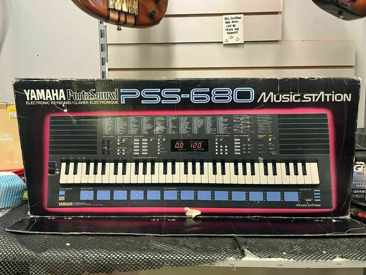 Yamaha PSS-680 Synth - Image 1