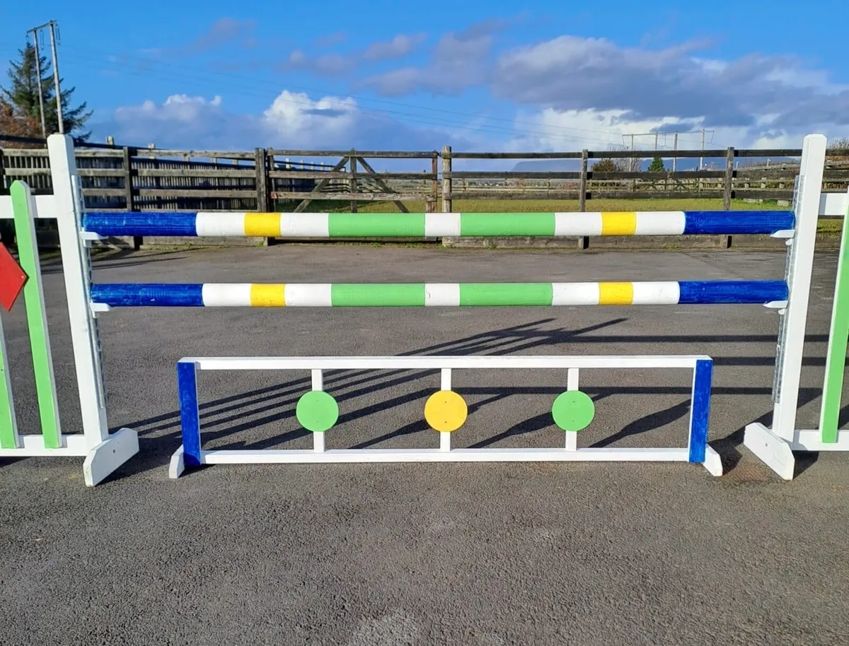 Show jumps - Image 1