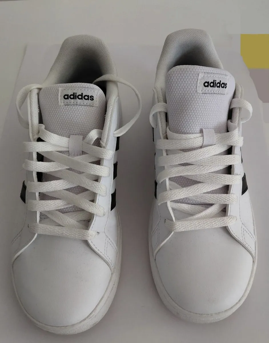 Addidas shoes - Image 3