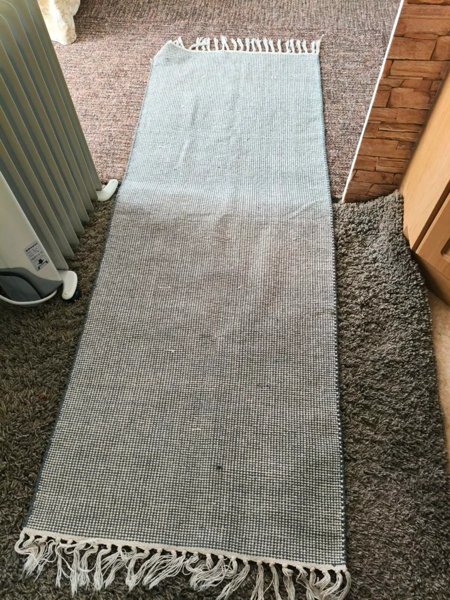 Lovely runner new changed mind 20 euro - Image 1