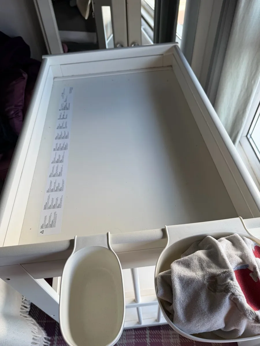IKEA Gulliver changing table and mat - Image 2