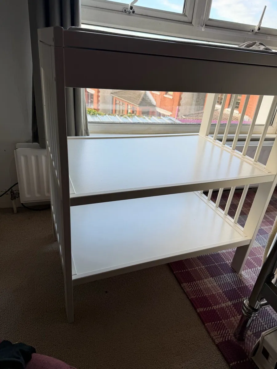 IKEA Gulliver changing table and mat - Image 3
