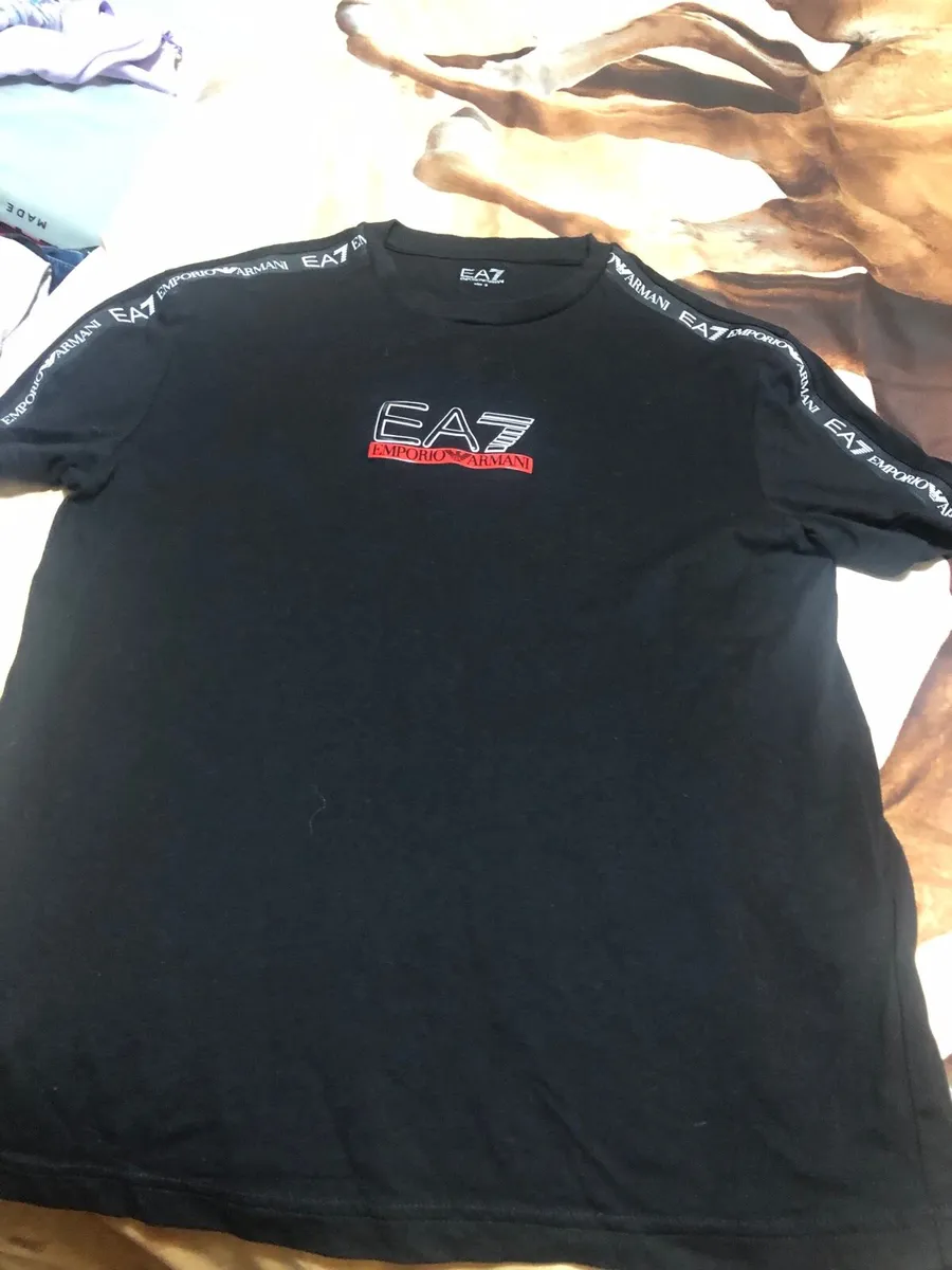 Mens Armani teeshirt size S €10 - Image 1