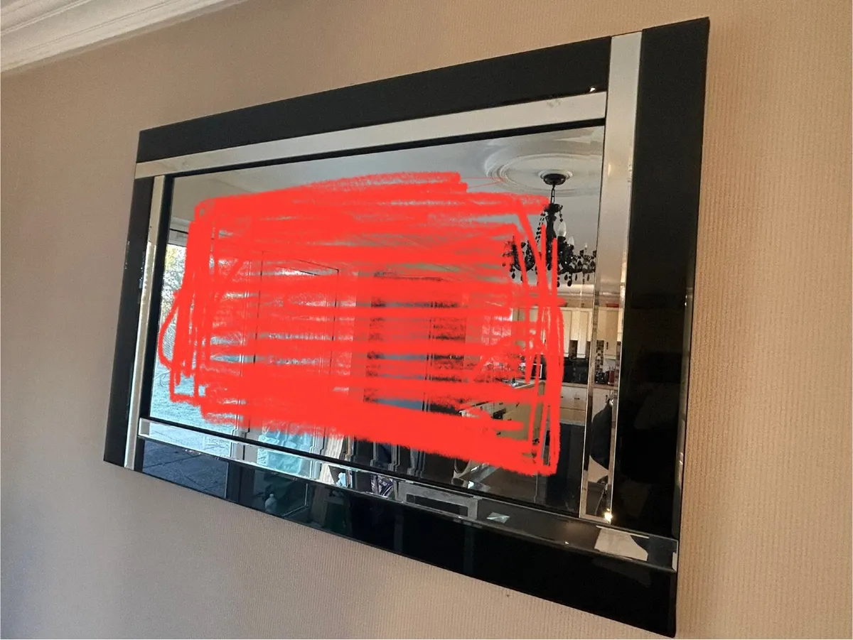 Kitchen table & chairs / light fixture & mirror - Image 2