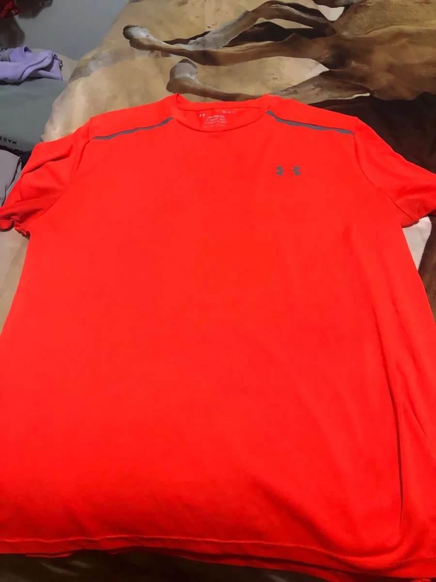 Mens under armour teeshirt size M €5 - Image 1