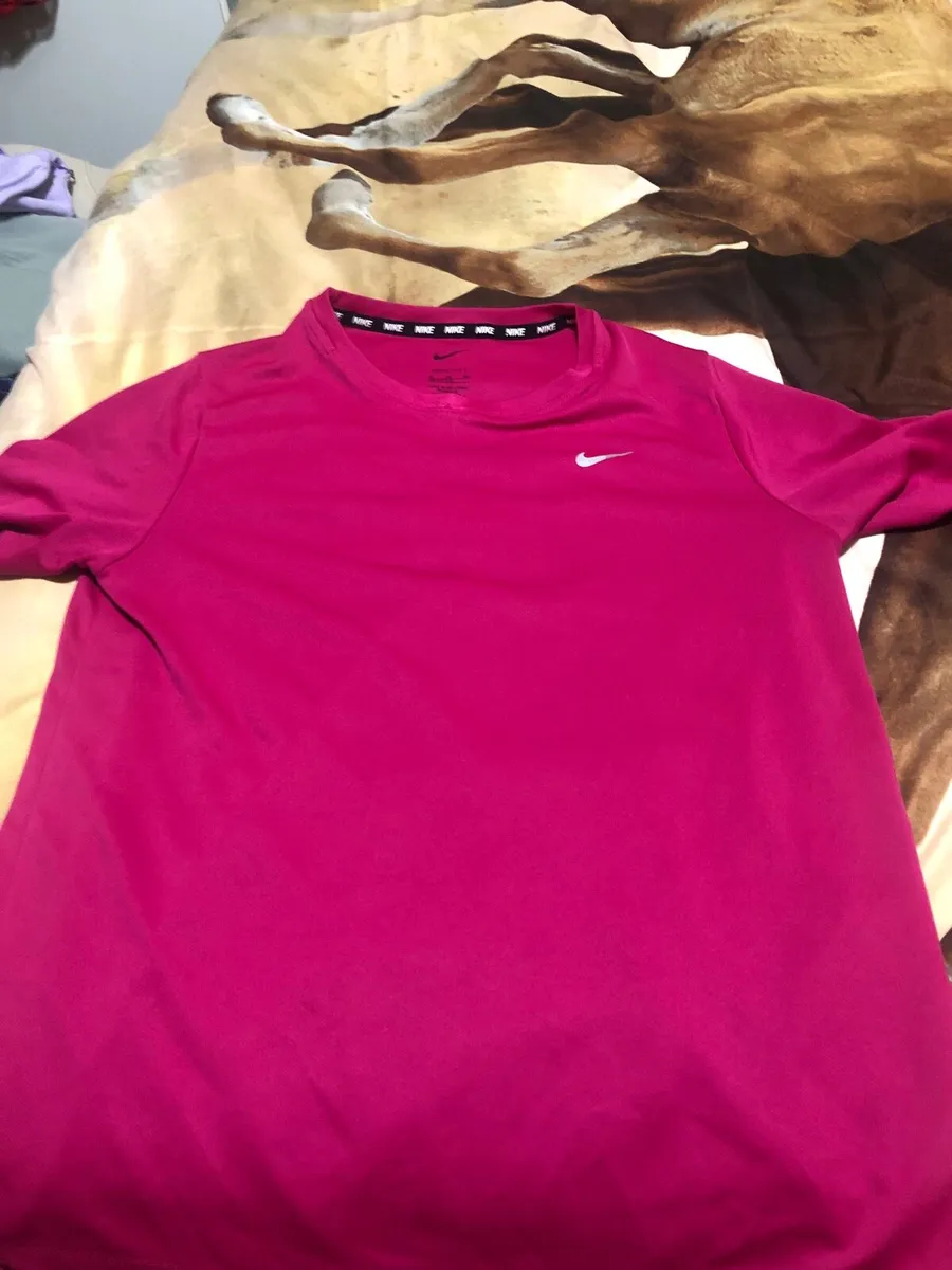 Boys Nike teeshirt size  XL €5 - Image 4