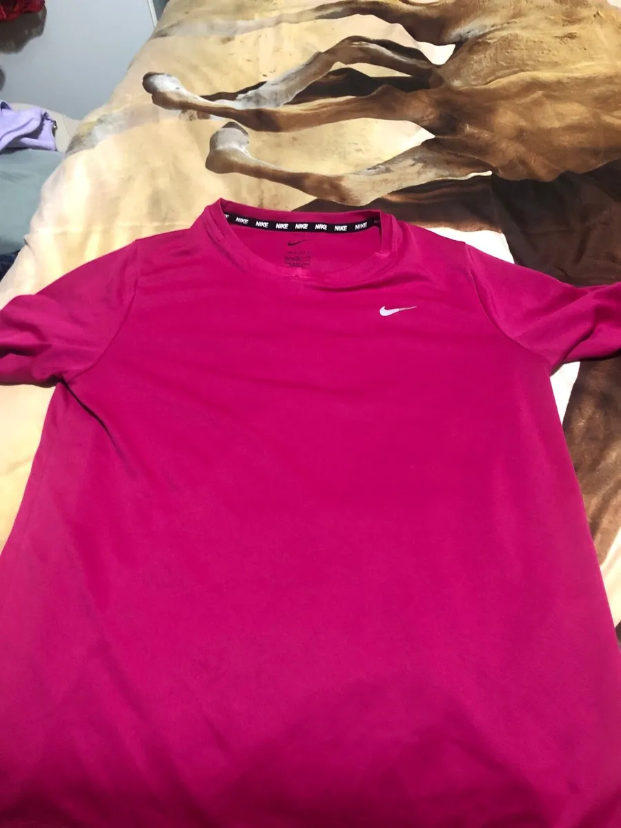 Boys Nike teeshirt size  XL €5 - Image 1