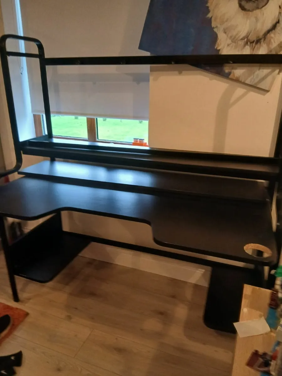 Black gaming table