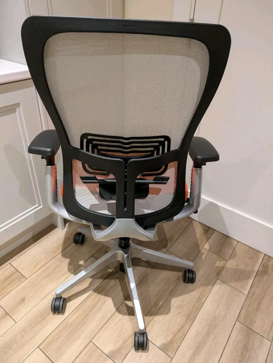 Ergonomic office chair - Image 3