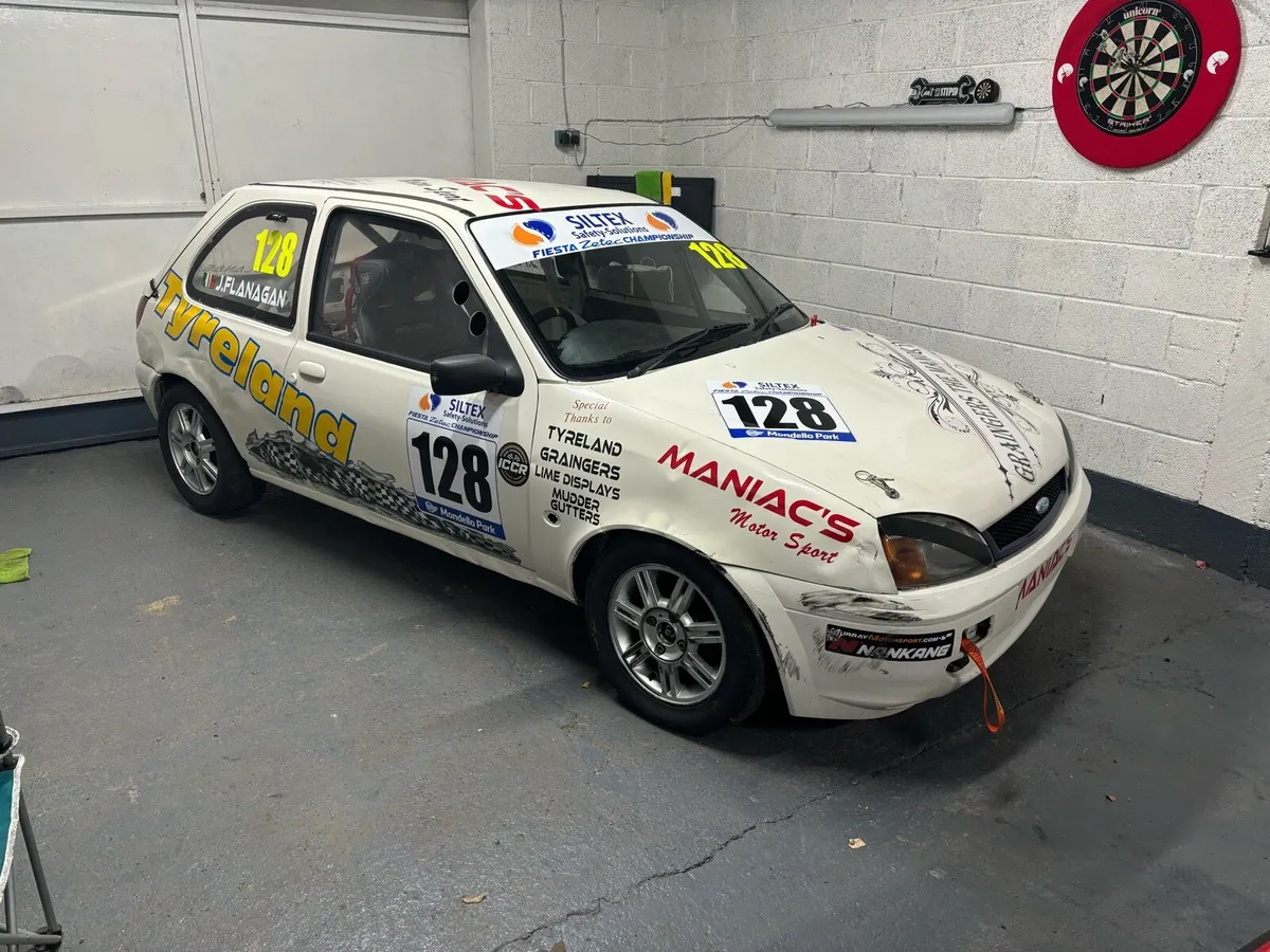 Fiesta zetec championship car - Image 1