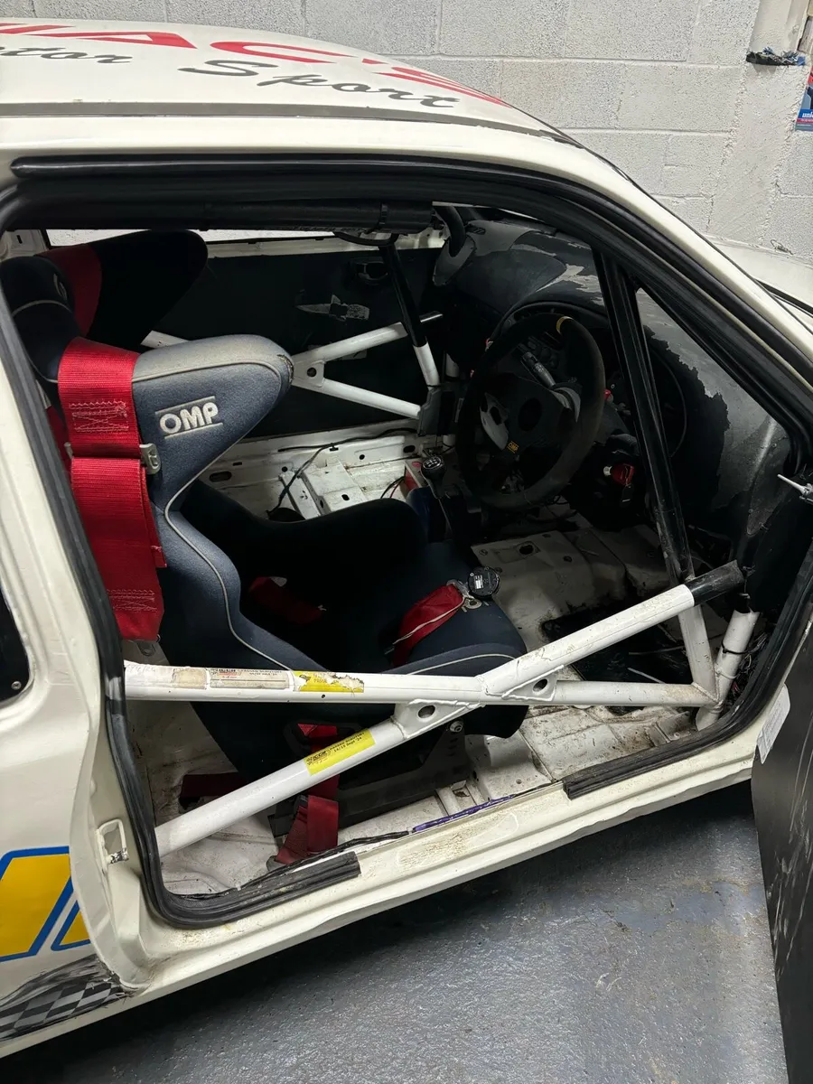 Fiesta zetec championship car - Image 3