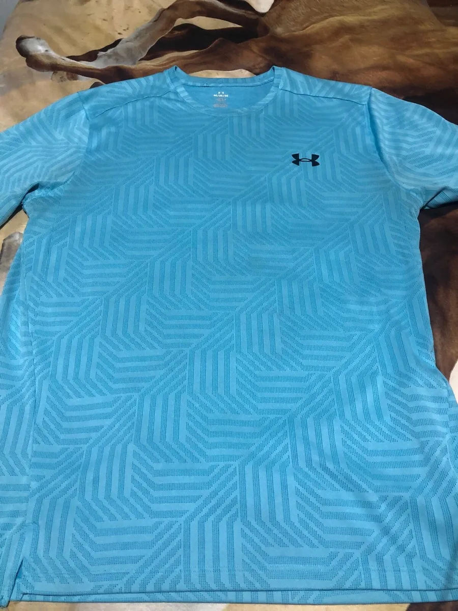 Mens under armour teeshirt size M €5 - Image 3