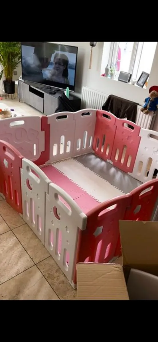 The Venture All Stars Baby Playpen in pink - Image 2