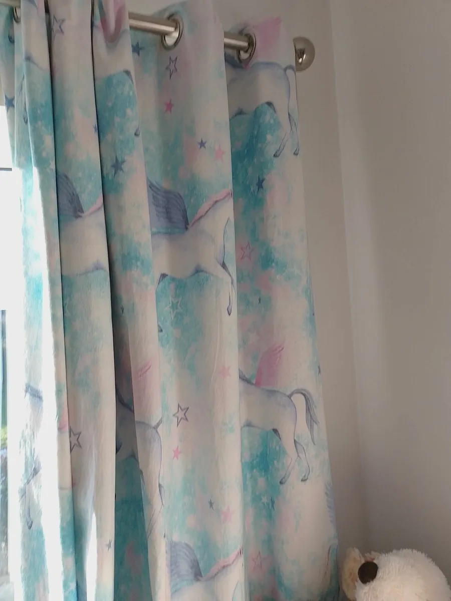 UNICORN THEME  BLACK OUT THERMAL LINED CURTAINS. - Image 3