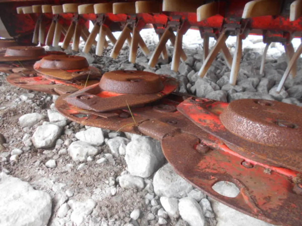 KUHN 283GII, 9' MOWER CONDITIONER - Image 3