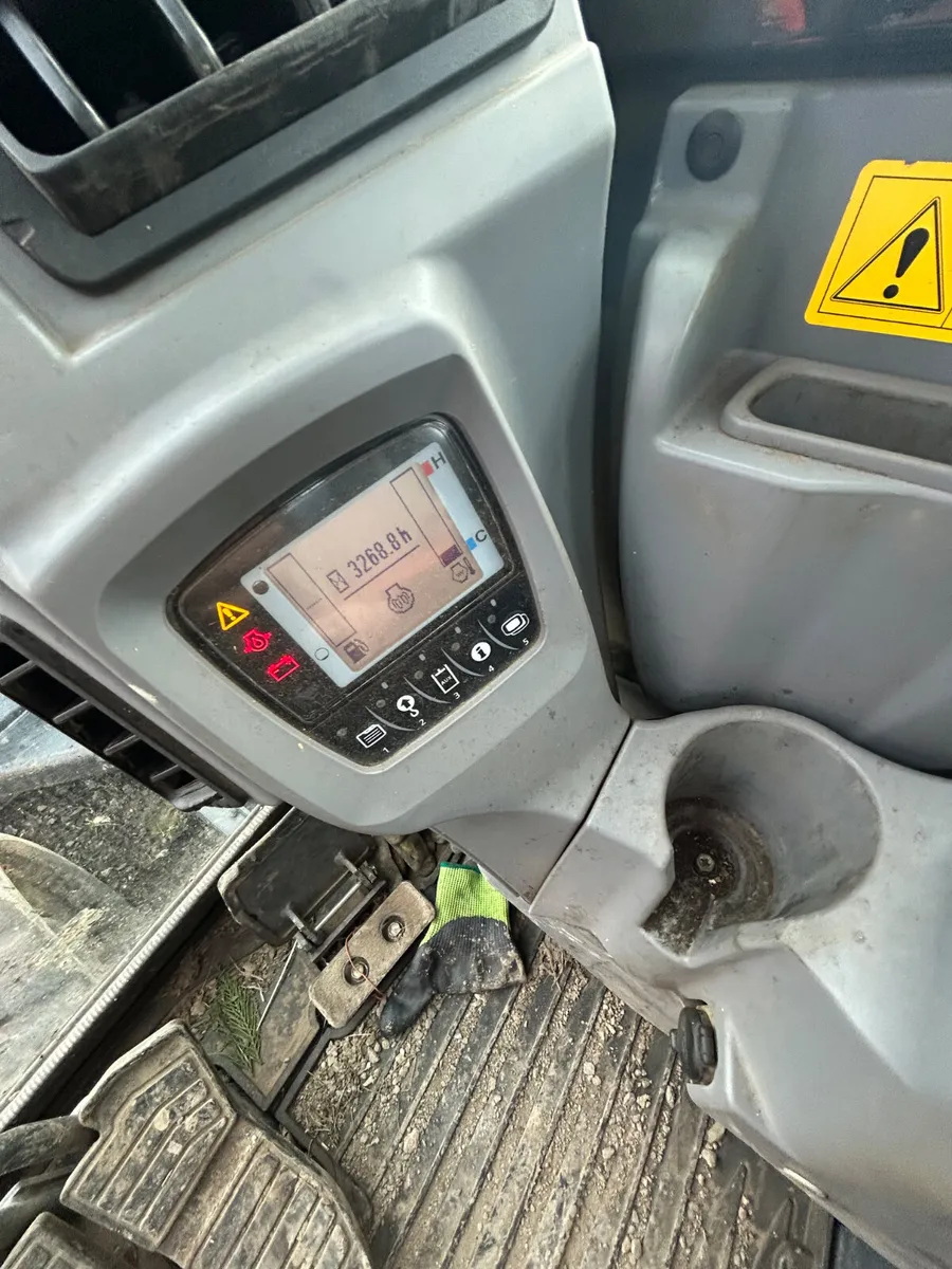 2023 Kubota KX080-4a2 Digger - Image 4