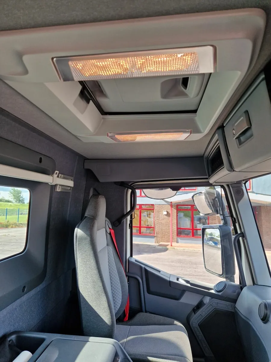 2025 Renault C430 Chassis - Image 2