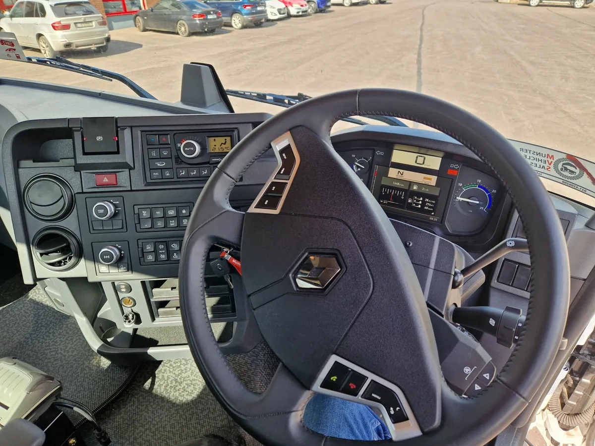 2025 Renault C430 Chassis - Image 1