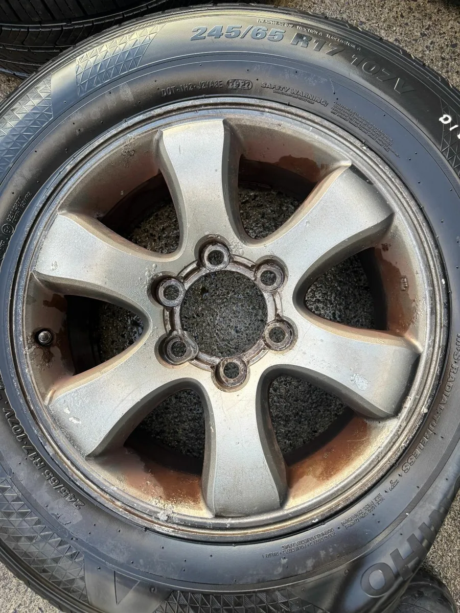 2009 LAND CRUISER 17" ALLOYS - Image 1
