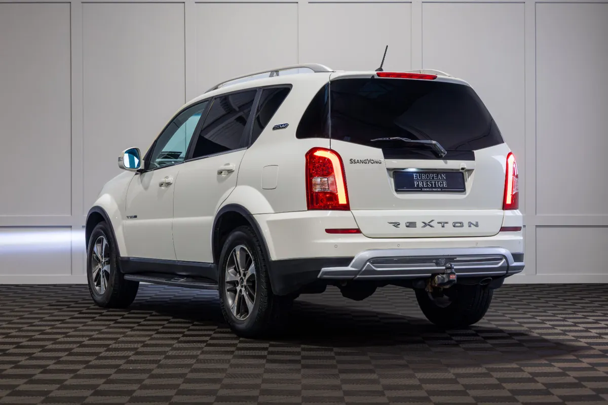 2019 SsangYong Rexton RX220 EX 2 Seat Commercial - Image 4