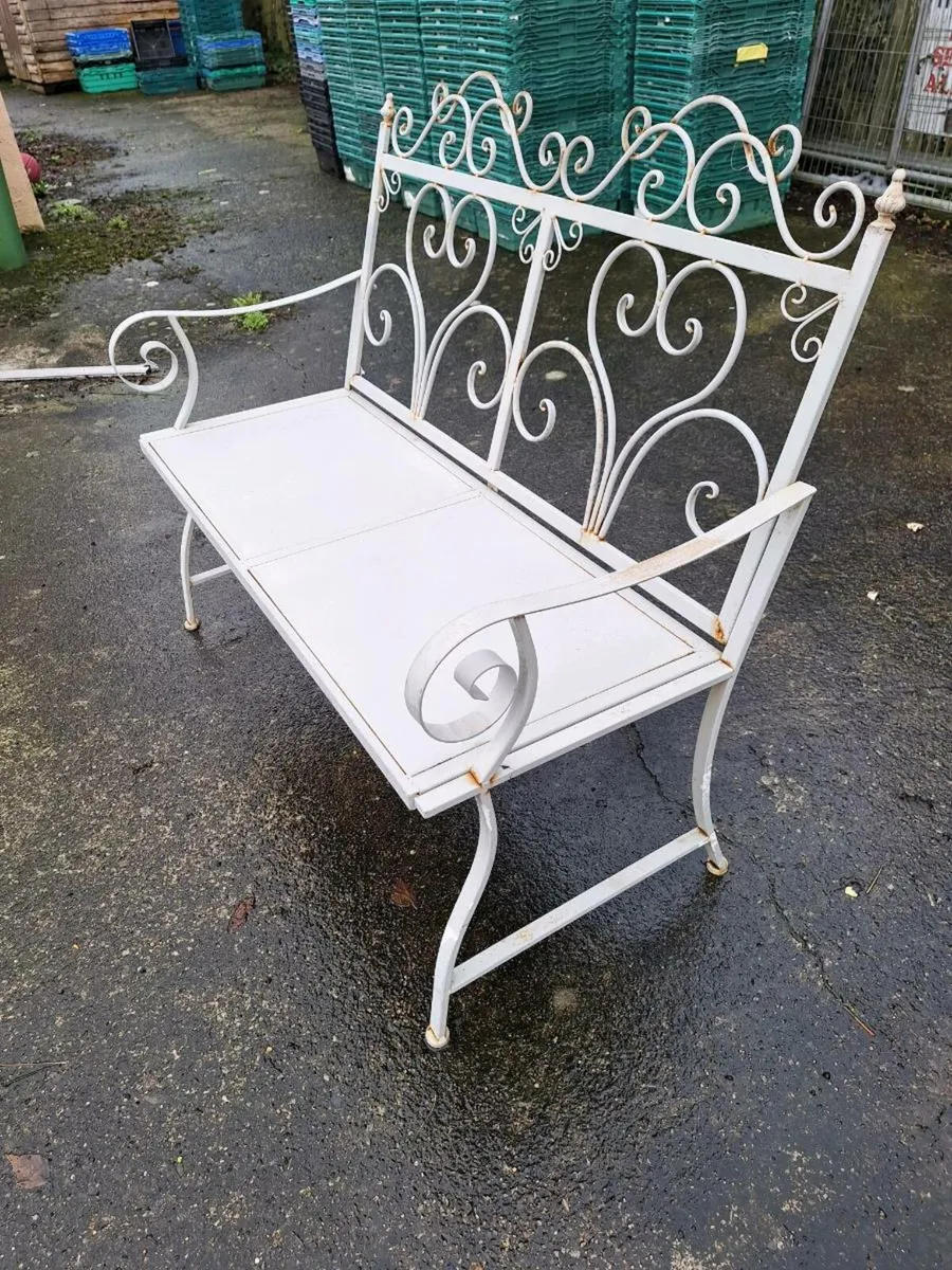 Metal garden bench - Image 2