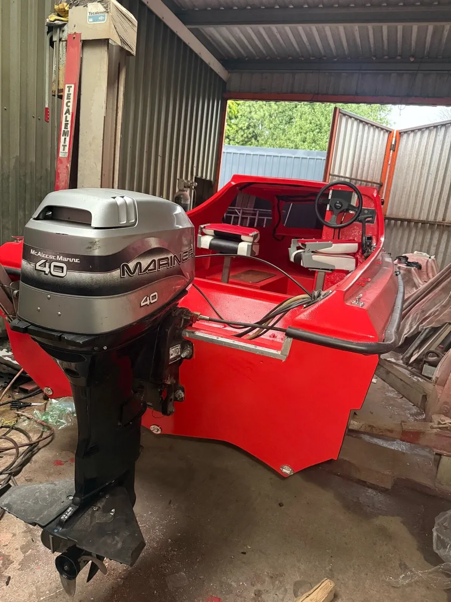 Fishing boat - Image 4