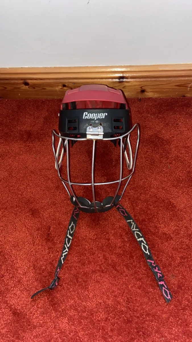 Cooper hurling helmet with faceguard - Image 1