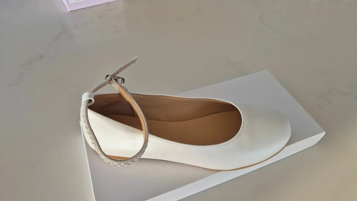 Girls Communion shoes - Image 1