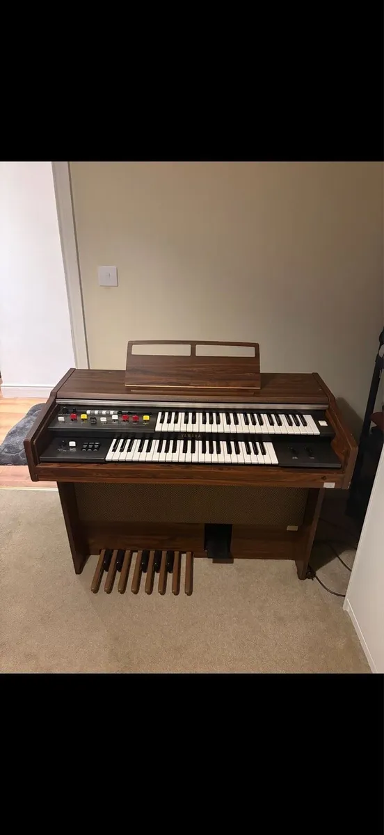 Yamaha organ - Image 1