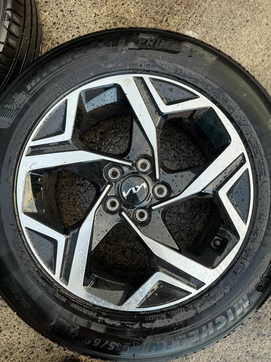 KIA SPORTAGE 2024 17" ALLOYS - Image 4