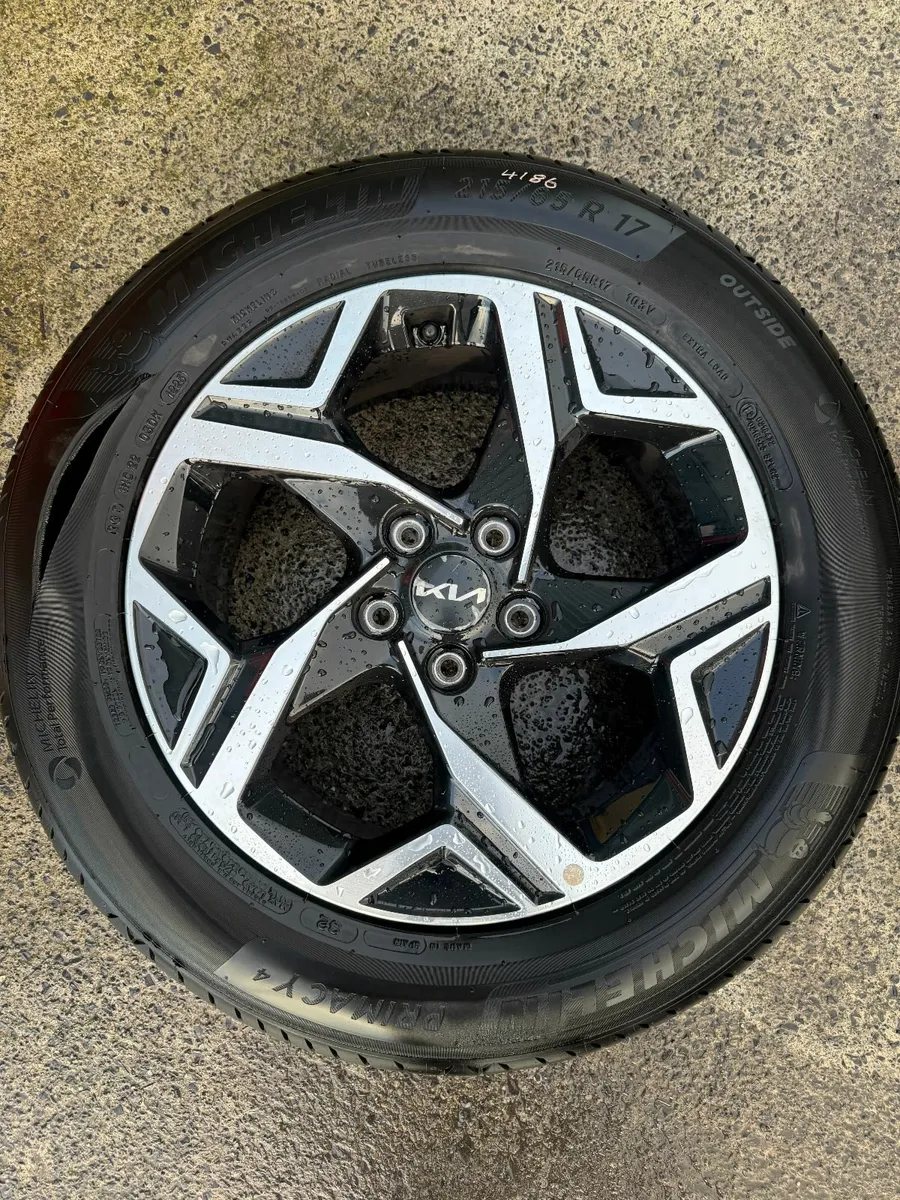 KIA SPORTAGE 2024 17" ALLOYS - Image 2
