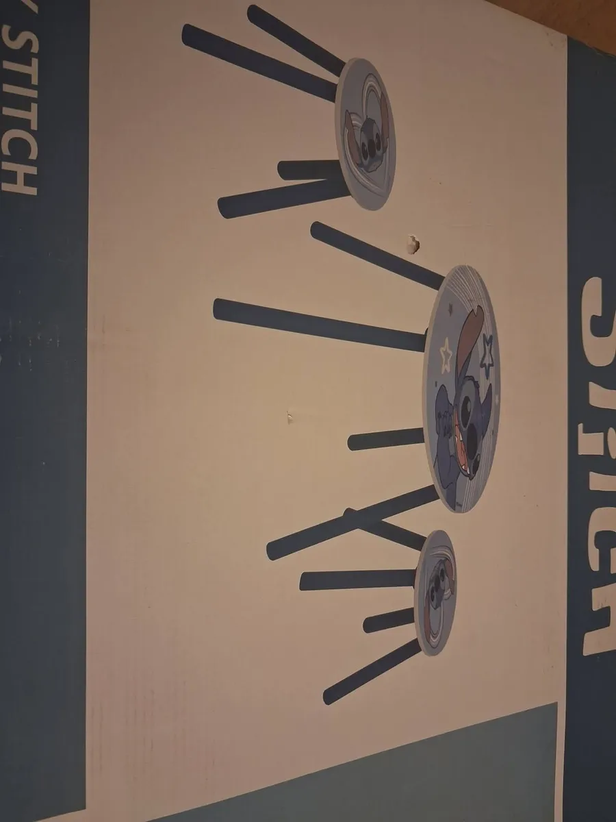 Table and stools - Image 2