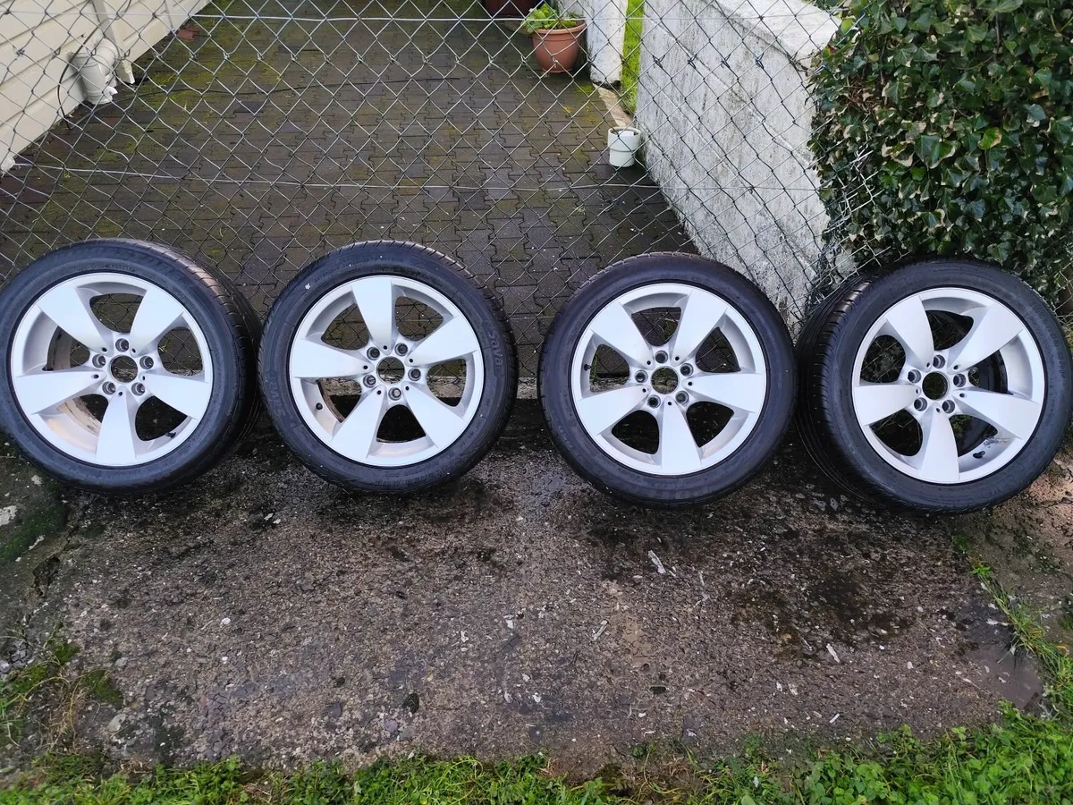 Bmw 5 series e60 Alloy Wheels 17 inch And Tyres - Image 1