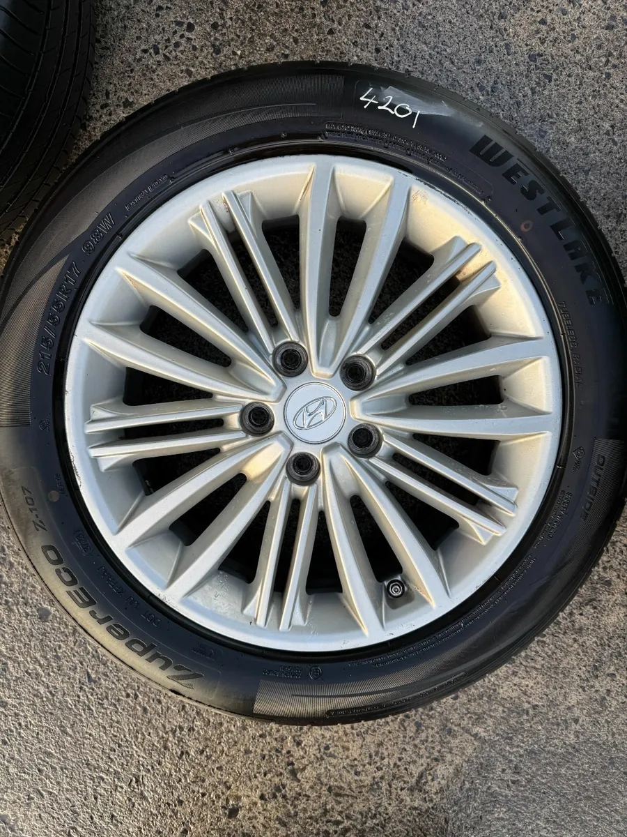 2021 HYUNDAI KONA 17" ALLOY WHEELS - Image 1