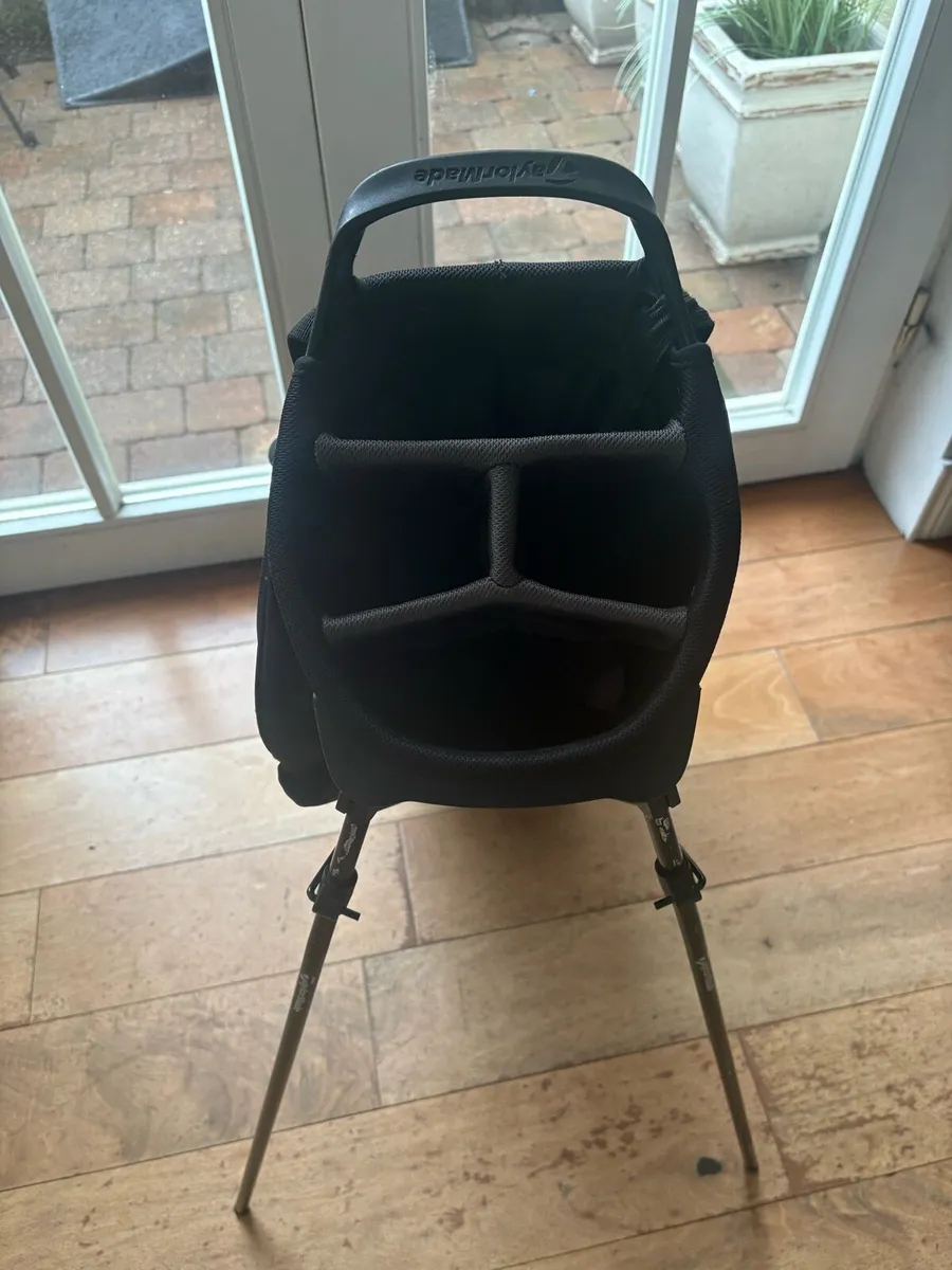 Taylormade Flex Tech Light Golf Bag - Image 2