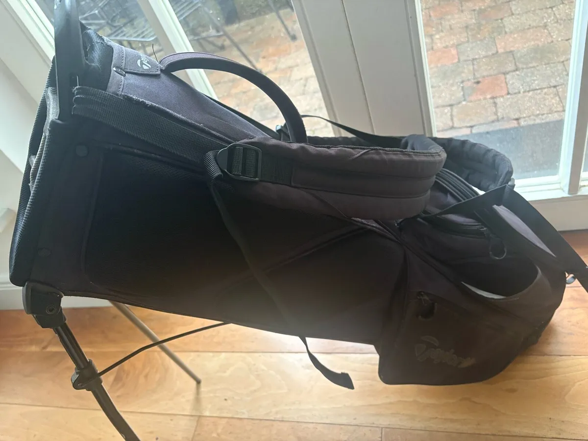 Taylormade Flex Tech Light Golf Bag - Image 3