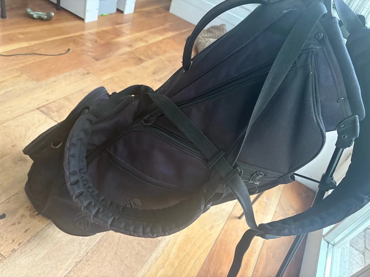 Taylormade Flex Tech Light Golf Bag - Image 4