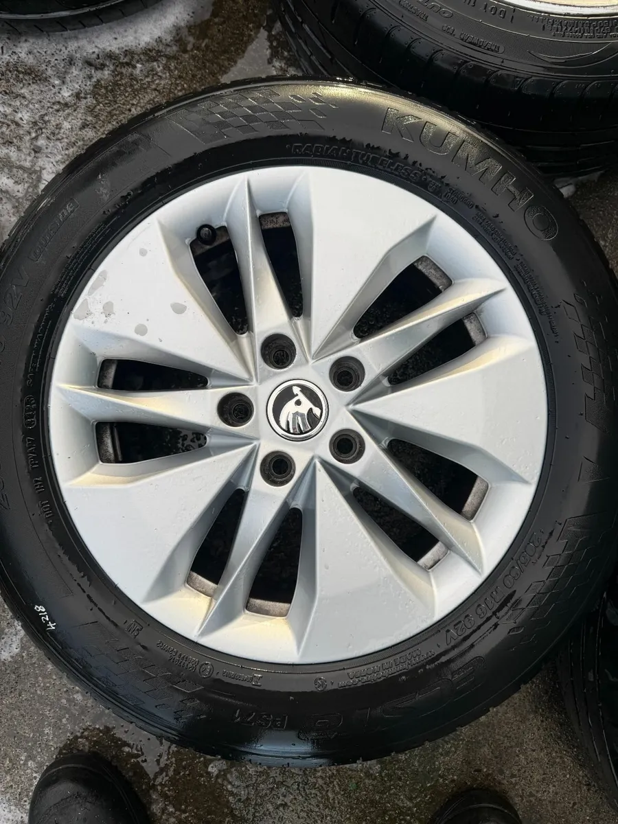 2024 SKODA OCTAVIA 16" ALLOY WHEELS - Image 3