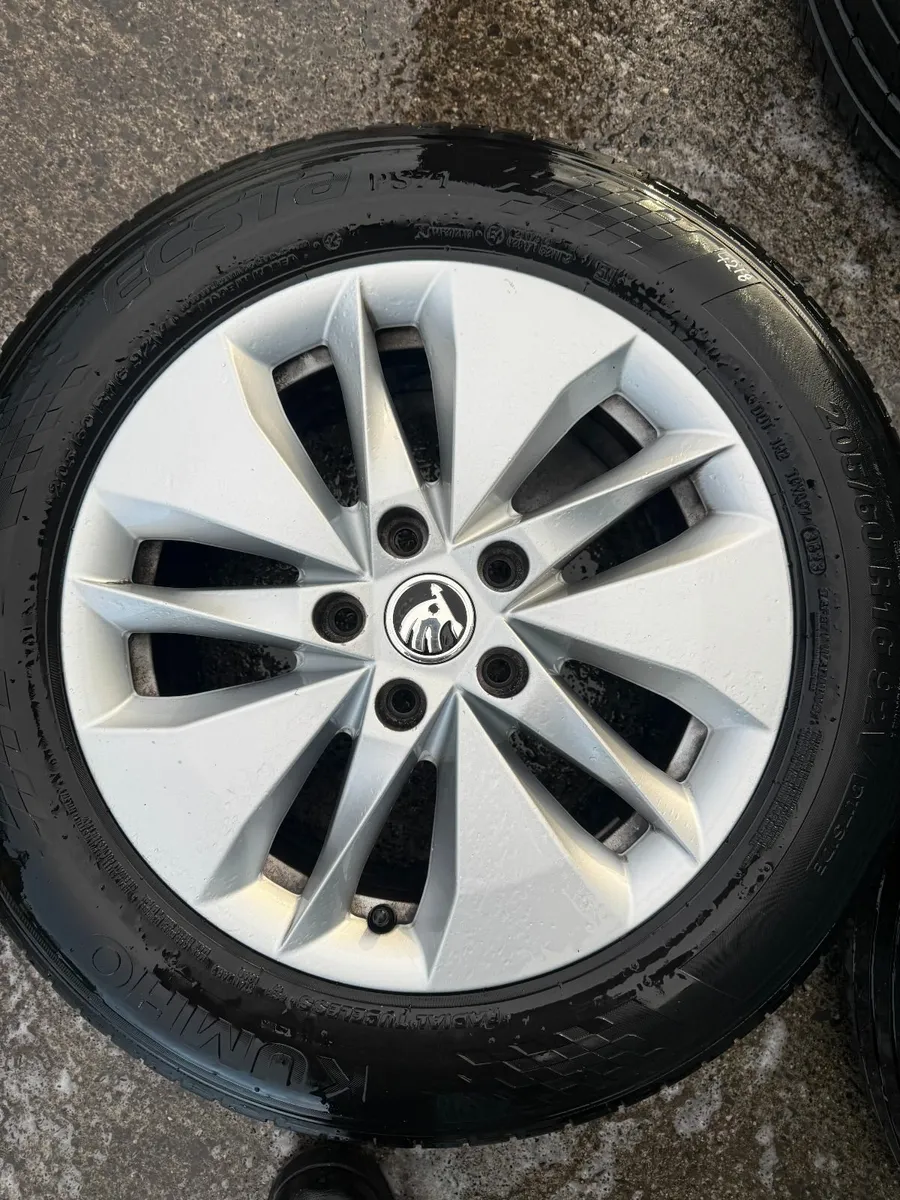 2024 SKODA OCTAVIA 16" ALLOY WHEELS - Image 2